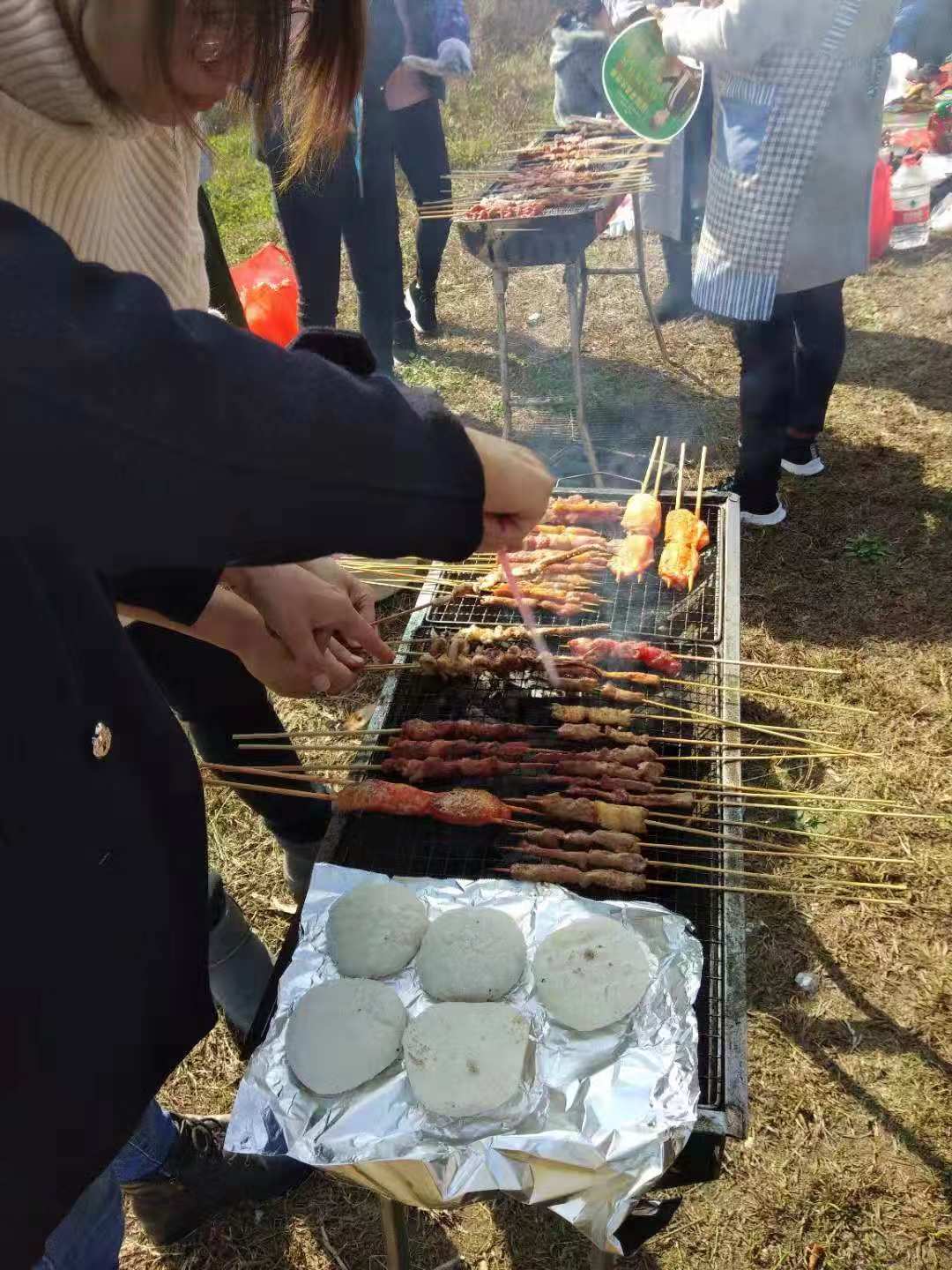 黃山眾逸-拓展團(tuán)建燒烤活動(dòng)