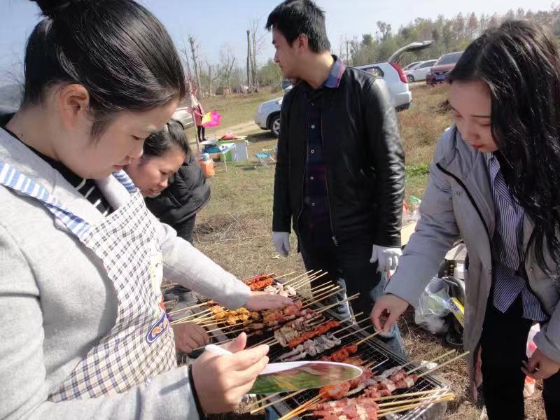 黃山眾逸-拓展團(tuán)建燒烤活動(dòng)